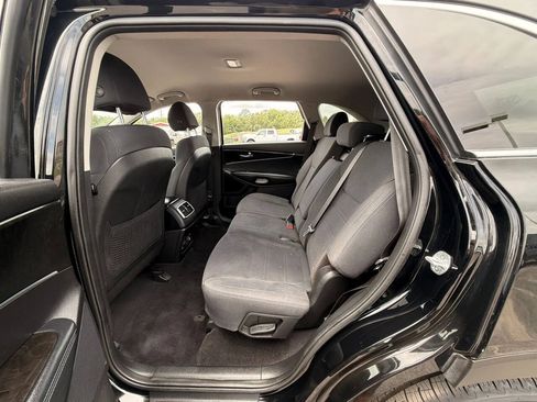 Used 2018 Kia Sorento FWD image 13