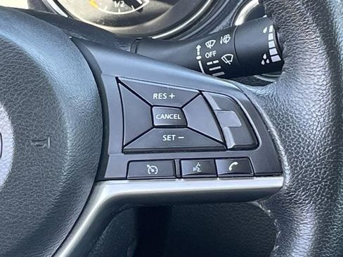 Used 2020 Nissan Rogue SV AWD/4WD image 14