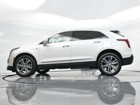 Certified 2025 Cadillac XT5 Premium Luxury image 52
