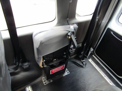 Used 2007 Ford E-350 and Econoline 350 Extended Super Duty image 23