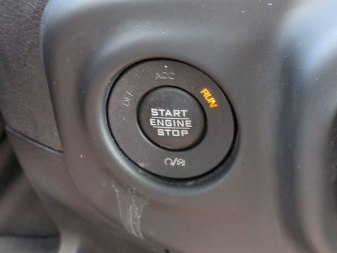 Used 2018 Jeep Wrangler Unlimited Sport S AWD/4WD image 28