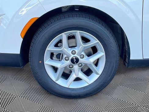 Certified 2024 Kia Soul LX w/ Option Group 015 FWD image 11