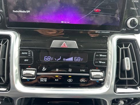 Used 2022 Kia Sorento SX AWD/4WD image 17