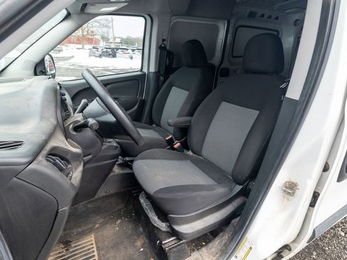Used 2018 RAM ProMaster City Tradesman image 13