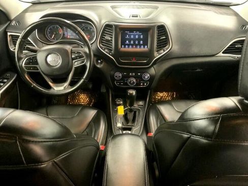 Used 2019 Jeep Cherokee Latitude Plus image 7