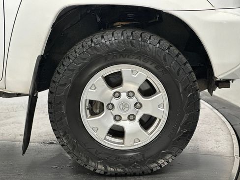 Used 2014 Toyota Tacoma 4x4 Double Cab w/ TRD Off-Road Package image 27