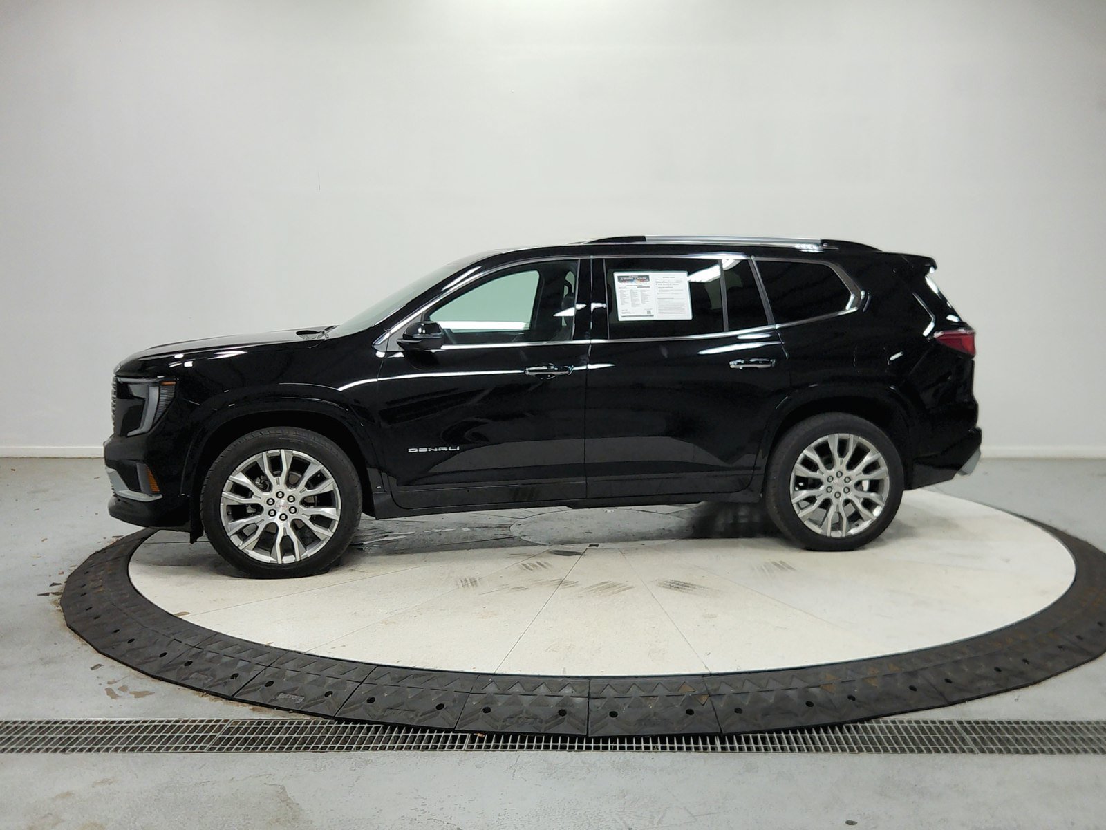 Used 2025 GMC Acadia Denali w/ Super Cruise Package AWD/4WD image 5