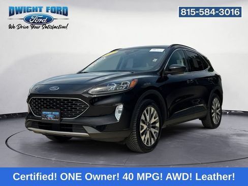 Certified 2022 Ford Escape Titanium AWD/4WD image 1