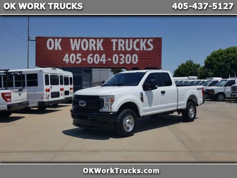 Used 2022 Ford F250 XL w/ Power Equipment Group AWD/4WD image 1