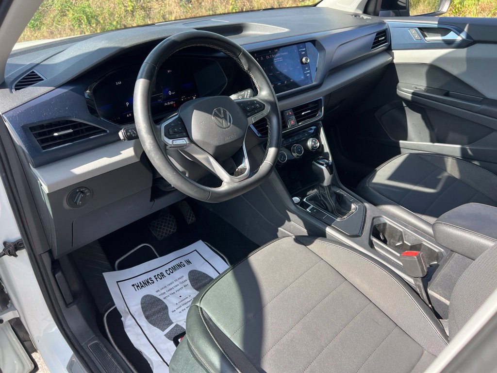 Certified 2023 Volkswagen Taos SE w/ Panoramic Sunroof Package FWD image 16