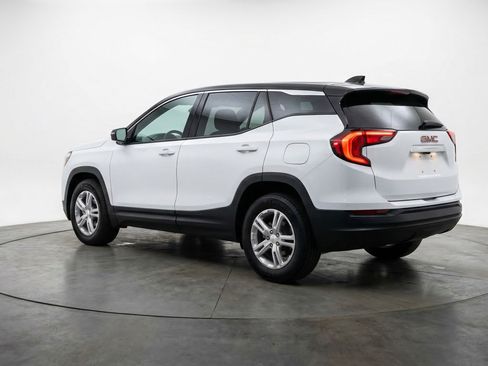 Used 2024 GMC Terrain SLE FWD image 6