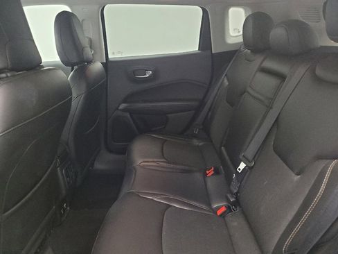 Used 2018 Jeep Compass Latitude w/ Popular Equipment Group image 18