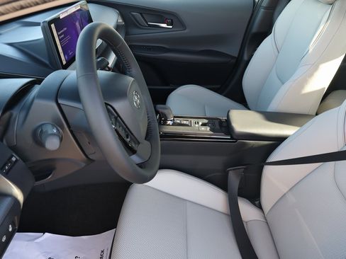 New 2026 Toyota Prius XLE image 15