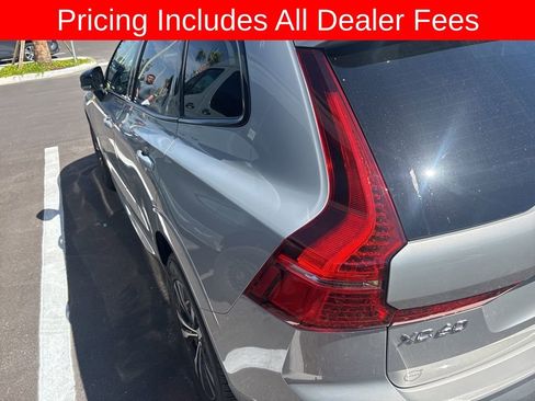 Used 2024 Volvo XC60 B5 Core AWD/4WD image 10