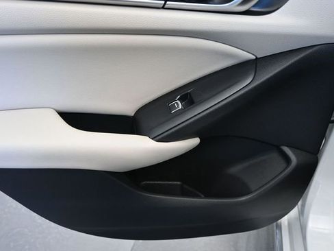 Used 2018 Honda Accord EX image 15