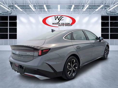 Used 2024 Hyundai Sonata SEL FWD image 4