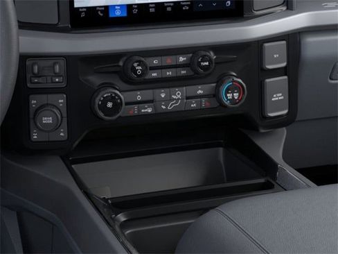 New 2026 Ford F350 XLT w/ XLT Premium Package AWD/4WD image 15