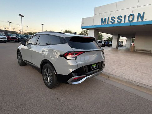Used 2023 Kia Sportage SX image 3