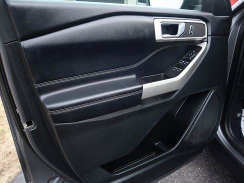 Used 2021 Ford Explorer XLT w/ Equipment Group 202A image 53