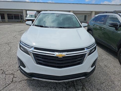 Used 2024 Chevrolet Equinox LT FWD image 2