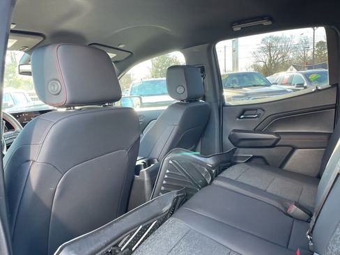 Used 2024 Chevrolet Colorado Z71 w/ Z71 Convenience Package 2 image 40