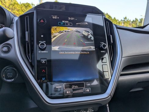 Used 2024 Subaru Crosstrek 2.0i Premium image 17