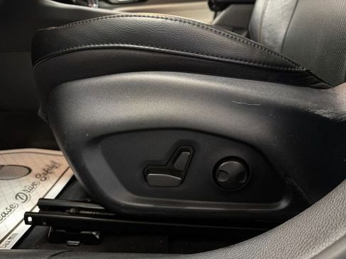 Used 2022 Jeep Compass Limited AWD/4WD image 12