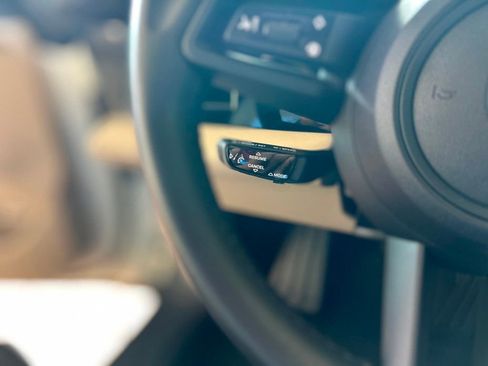 Used 2024 Porsche Taycan image 28