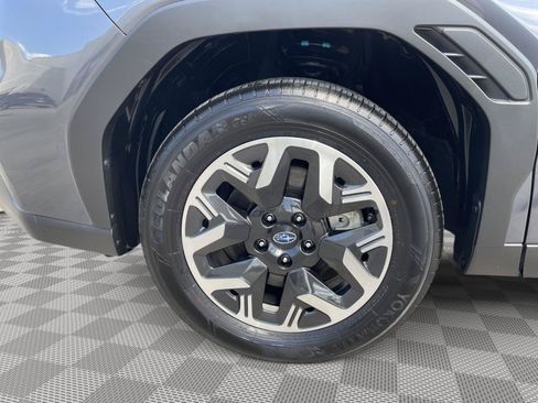 Certified 2025 Subaru Forester Premium w/ Convenience Package #1 AWD/4WD image 8