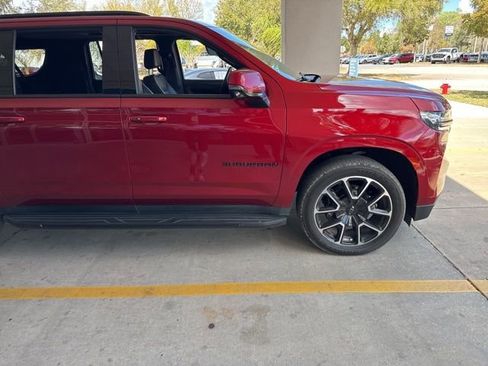 Used 2022 Chevrolet Suburban RST w/ Sport Performance Package image 5