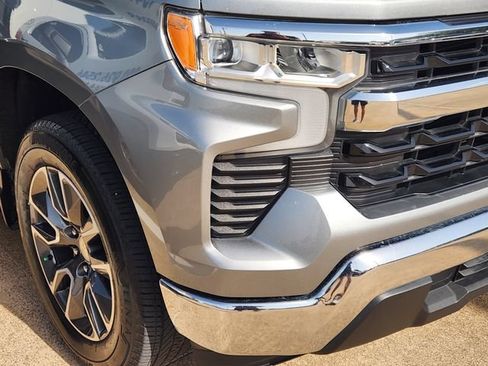 Used 2023 Chevrolet Silverado 1500 LT RWD image 5