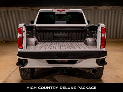 Used 2023 Chevrolet Silverado 3500 High Country w/ Z71 Off-Road Package image 8