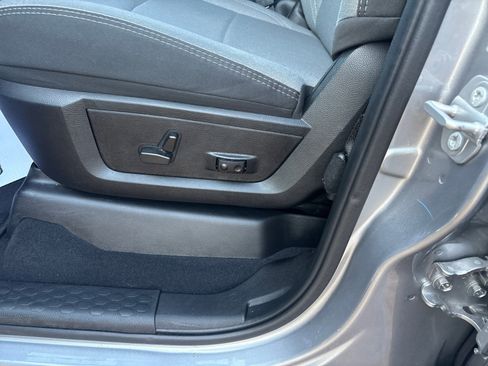 Used 2024 RAM 2500 Big Horn w/ Bed Utility Group image 18