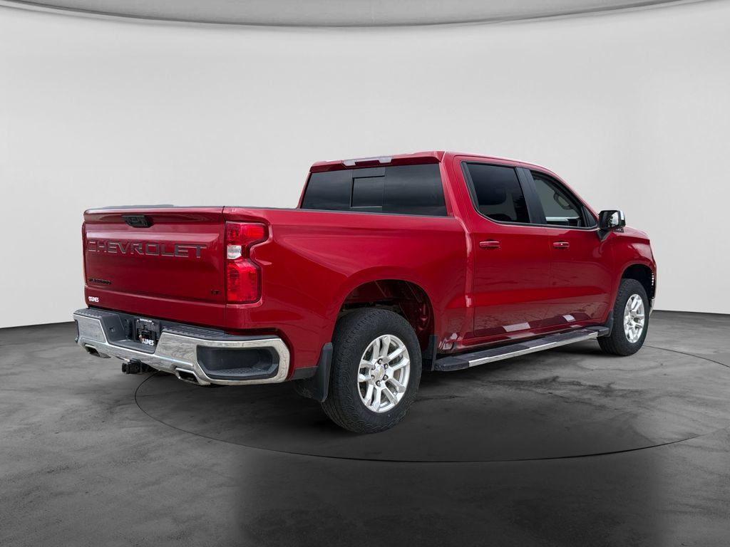Used 2023 Chevrolet Silverado 1500 LT w/ Z71 Off-Road Package AWD/4WD image 9