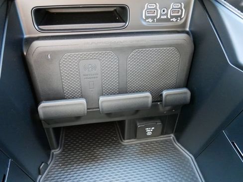 Used 2023 RAM 3500 Limited AWD/4WD image 23