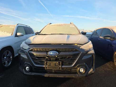 Used 2024 Subaru Outback Premium image 4