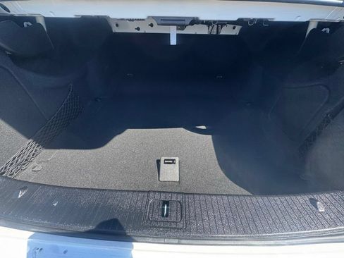 Used 2013 Mercedes-Benz E 350 Sedan image 35