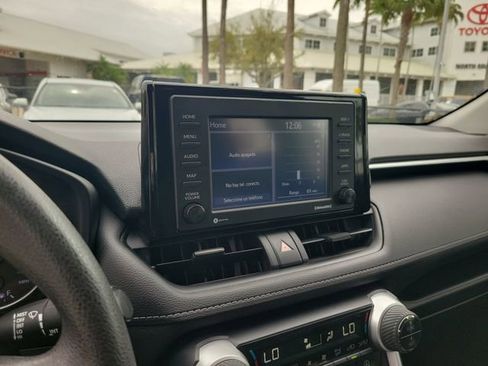 Used 2022 Toyota RAV4 XLE w/ Convenience Package image 20