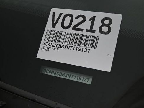 Used 2022 Jeep Compass Latitude FWD image 41