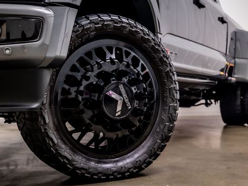 Used 2024 Ford F450 Limited w/ FX4 Off-Road Package AWD/4WD image 31