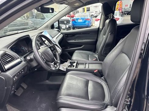 Certified 2022 Honda Odyssey Touring image 3