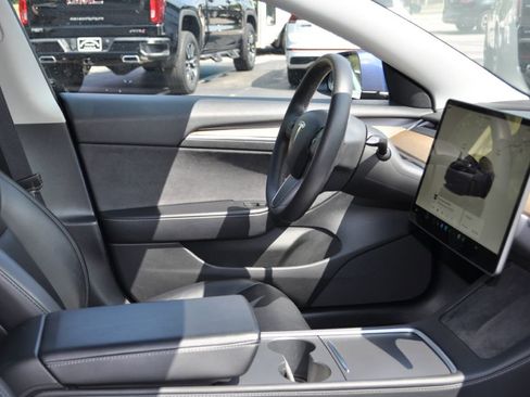 Used 2022 Tesla Model 3 Performance image 19