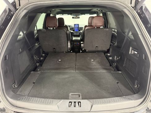 Used 2023 Ford Explorer Platinum w/ Technology Package image 48
