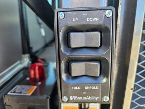 Used 2013 Ford E-350 and Econoline 350 Extended Super Duty w/ PWR Group image 24