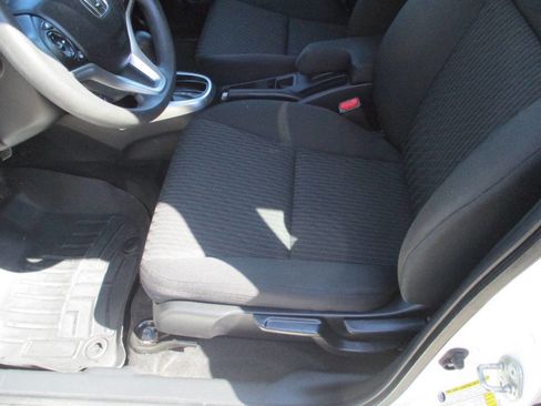 Used 2018 Honda Fit EX image 5