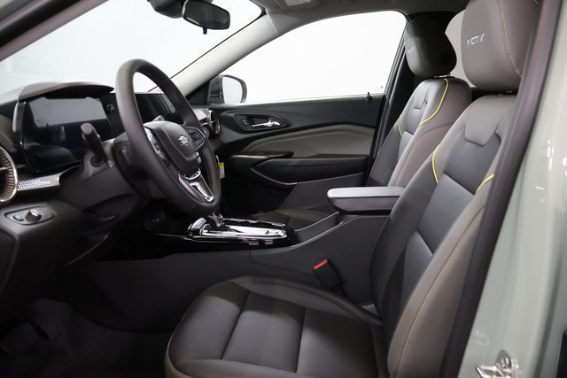 New 2026 Chevrolet Trax ACTIV w/ Driver Confidence Package FWD image 12