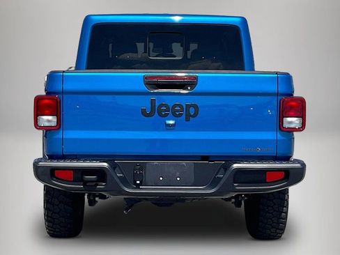 Used 2025 Jeep Gladiator Sport AWD/4WD image 6