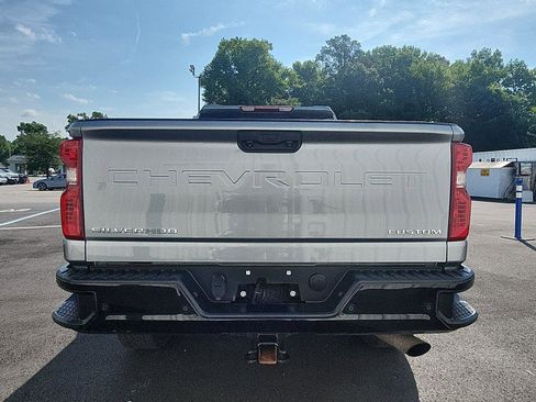 Used 2024 Chevrolet Silverado 2500 Custom w/ Custom Value Package AWD/4WD image 4