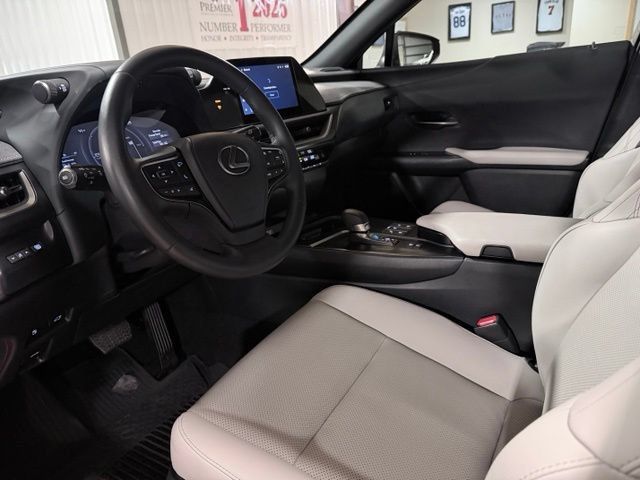 Used 2025 Lexus UX 300h FWD w/ Cold Area Package image 10