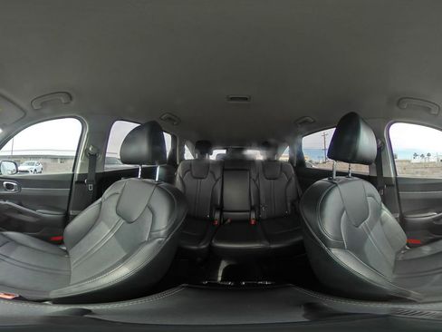 Used 2024 Kia Sorento S FWD image 45